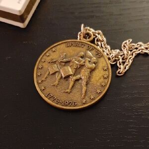 Official Commemorative Mint Spirit of '76 Coin Pendant, Minutemen, Number 50496